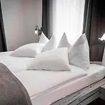 The Dom - The Dom Collection מלון 4*